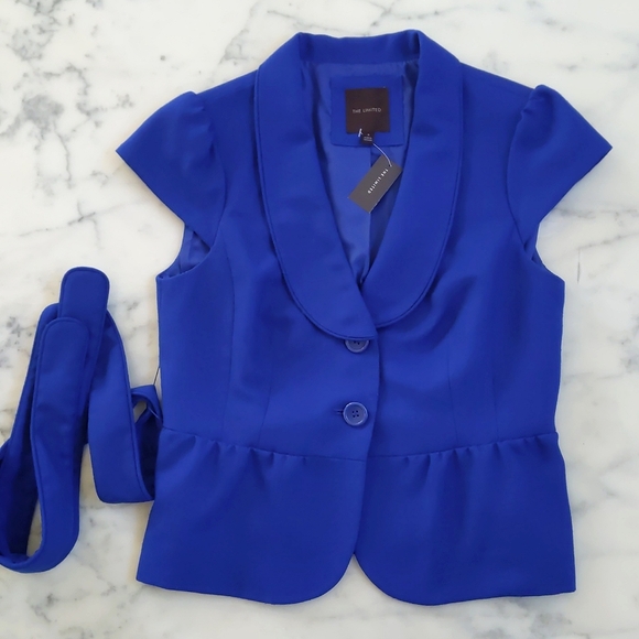 NWT. The Limited Rayon blended full lining sleeveless blazer with belt. - Picture 3 of 5
